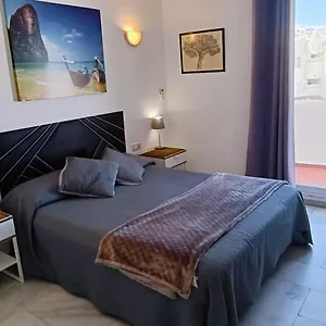 apartamento-en-puerto-marina.1costadelsol.com/